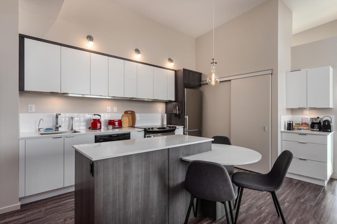 Corner Nest - Luxury Brand New Top Floor 2Bedroom Condo Kelowna Exterior photo