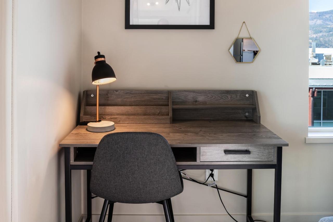 Corner Nest - Luxury Brand New Top Floor 2Bedroom Condo Kelowna Exterior photo