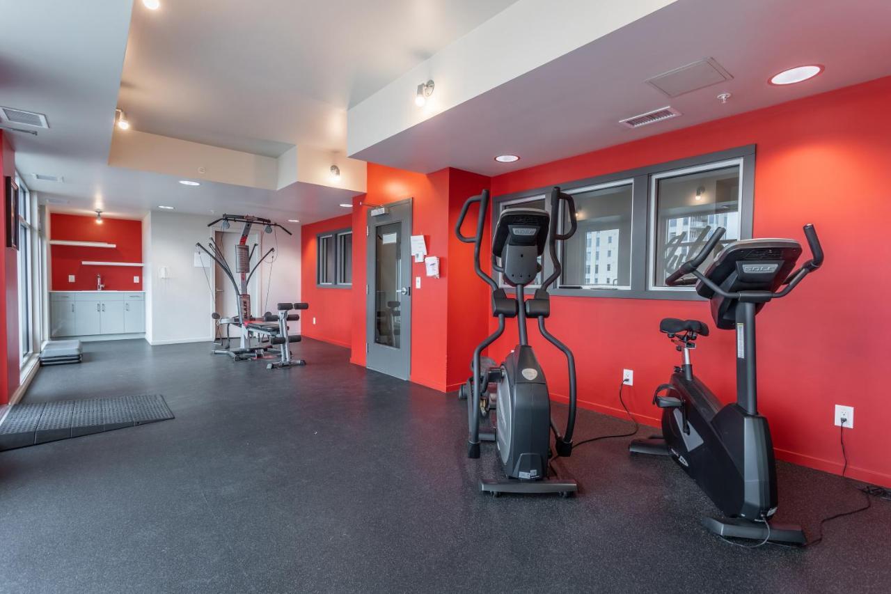 Corner Nest - Luxury Brand New Top Floor 2Bedroom Condo Kelowna Exterior photo